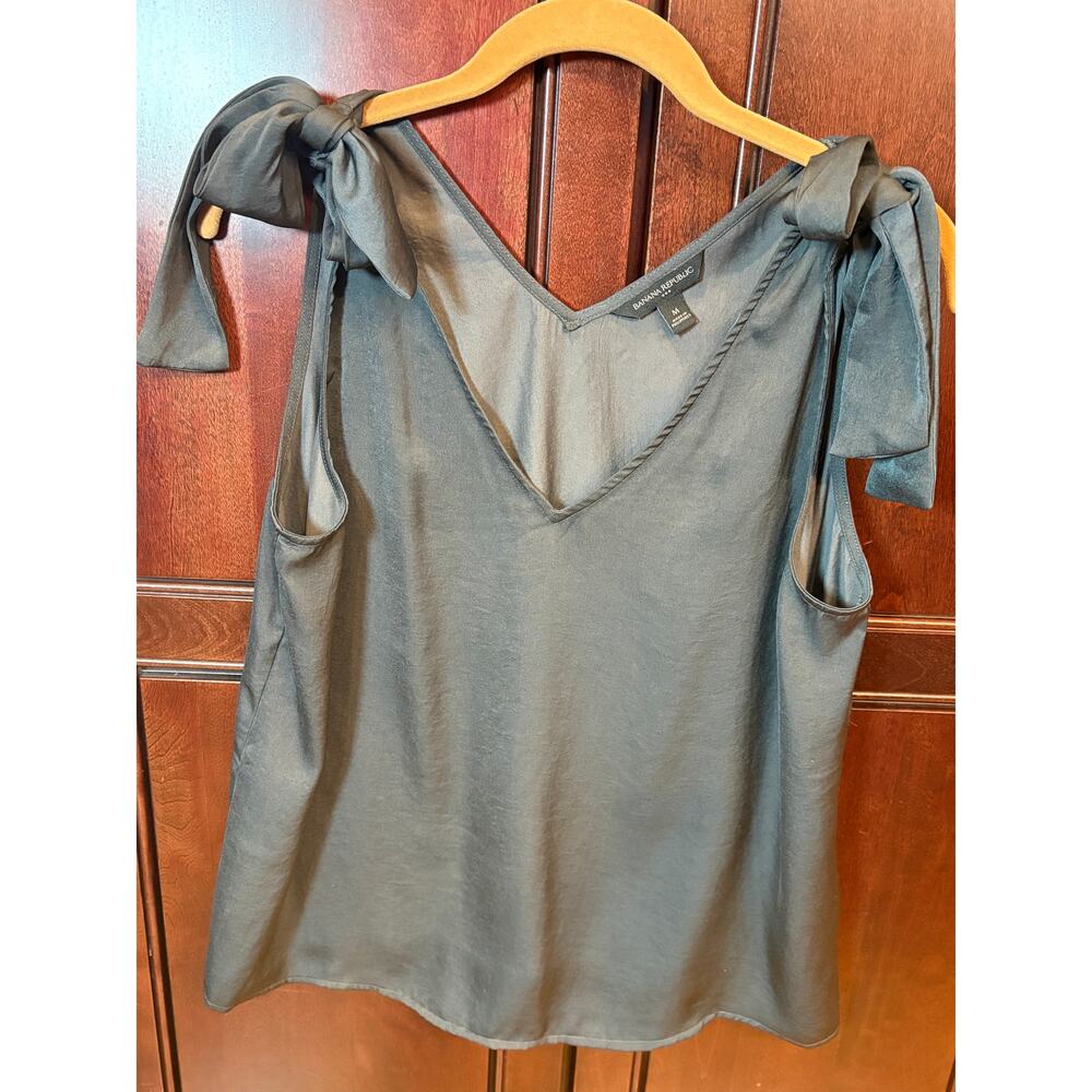 Banana Republic Women's Gray V-neck Tank & Shoulder Ties Size M